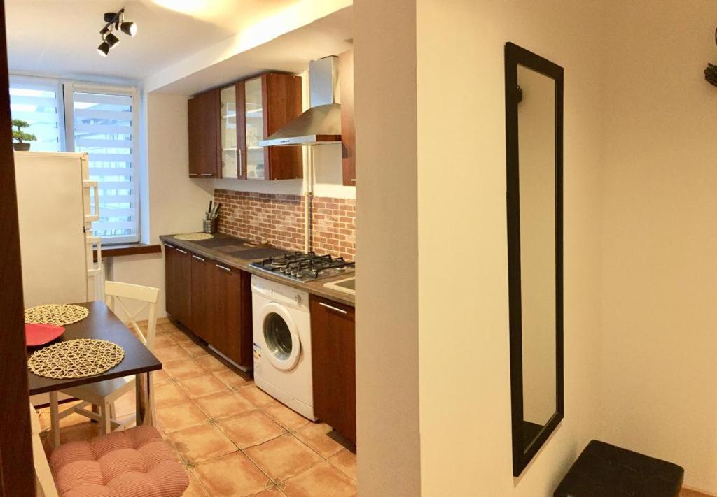 Old Town English Park Residence 크라이오바 외부 사진