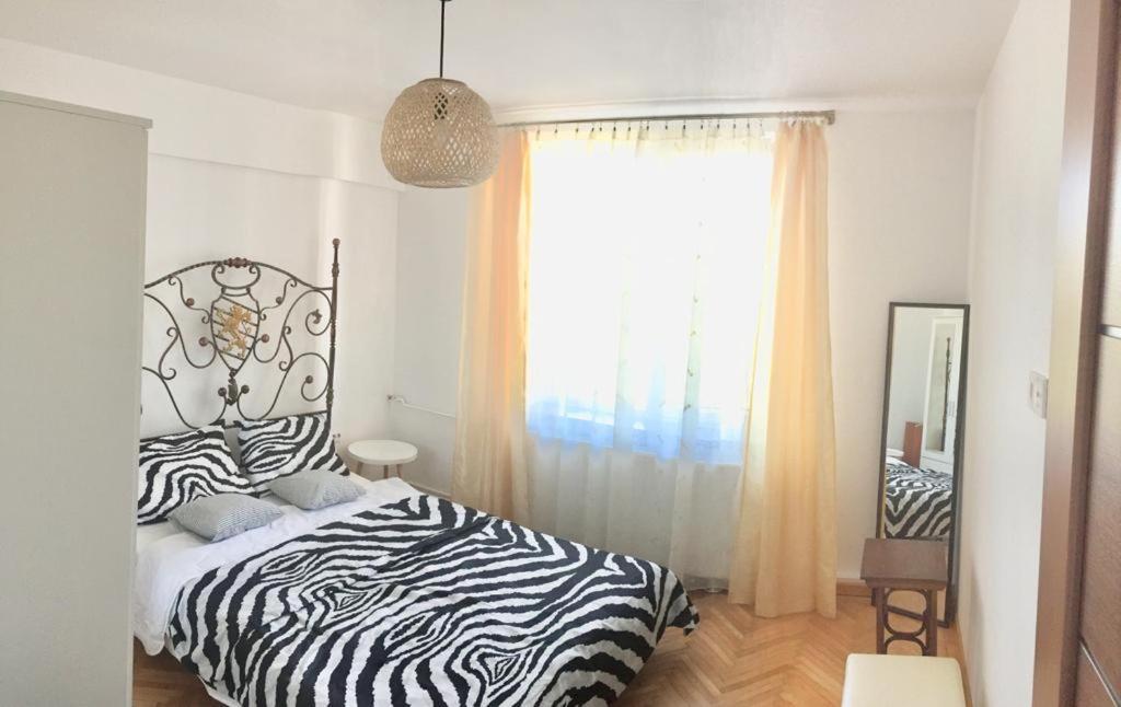 Old Town English Park Residence 크라이오바 외부 사진